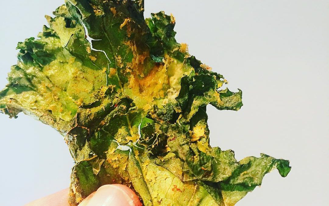 Cheesy No Cheese Kale Chips
